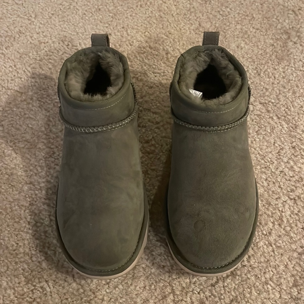 Olive green ultra mini Ugg’s